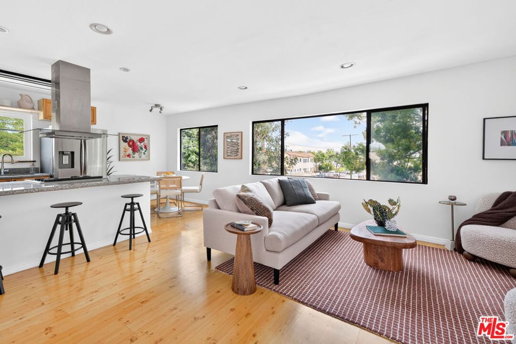 1930 N Vermont Avenue 204, Los Angeles, CA 90027 — photo 1