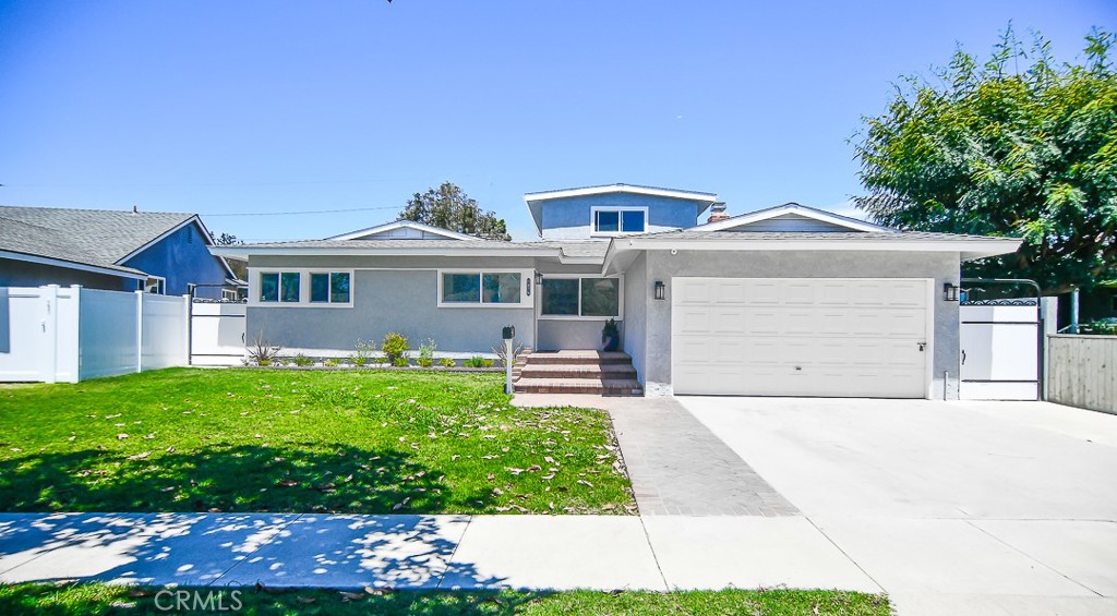 1876 Petaluma Avenue, Long Beach, CA 90815 — photo 1