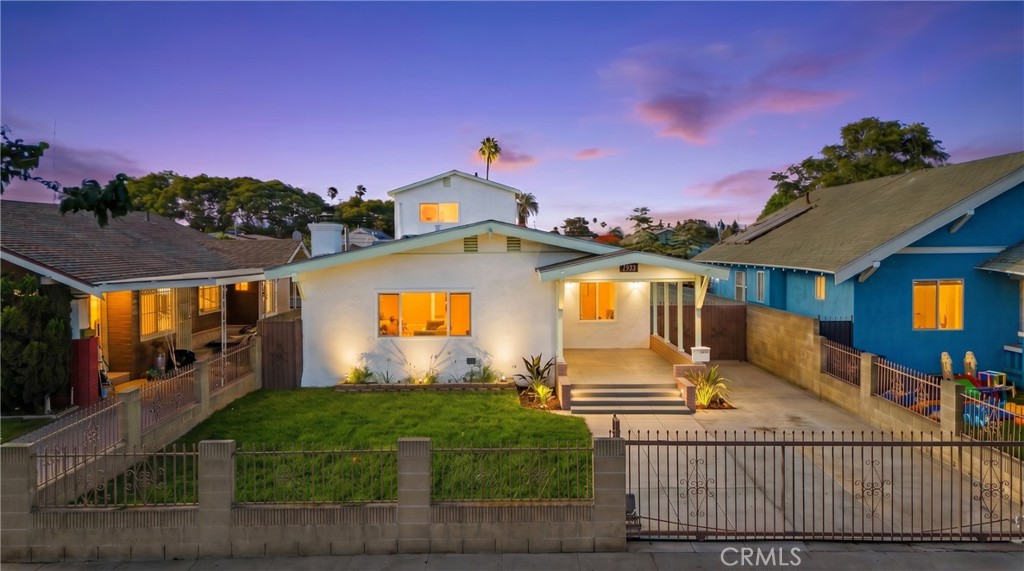 1933 W 43rd Place, Los Angeles, CA 90062 — photo 1
