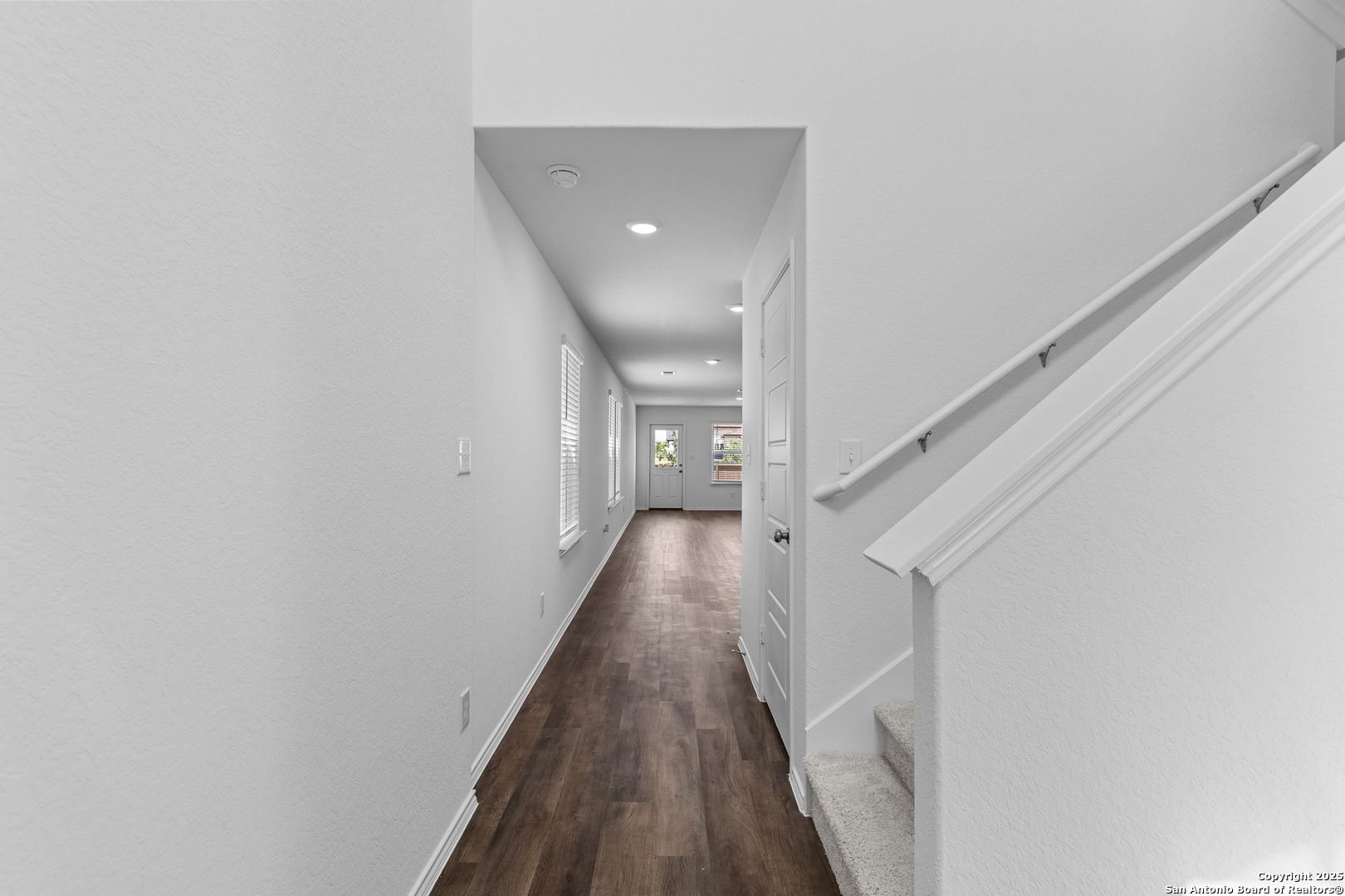 416 Raven Row, , 78124 — photo 1