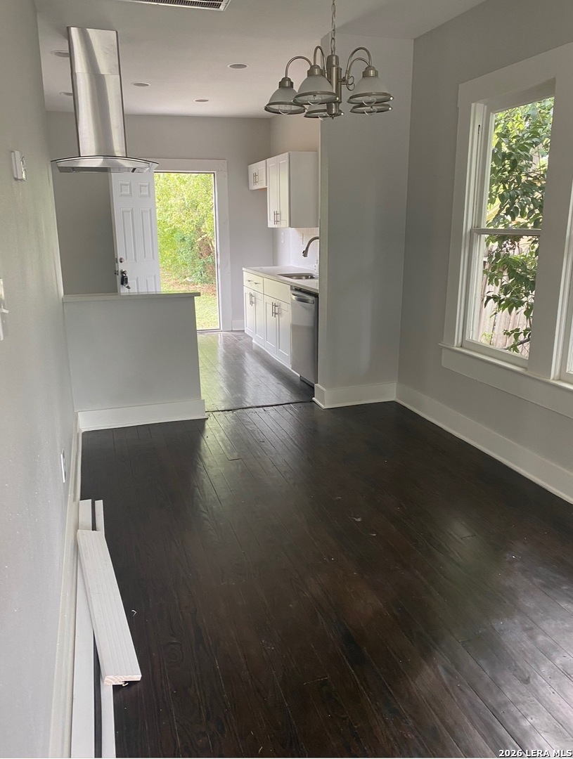 818 Waverly Ave, ,  78201 — photo 1