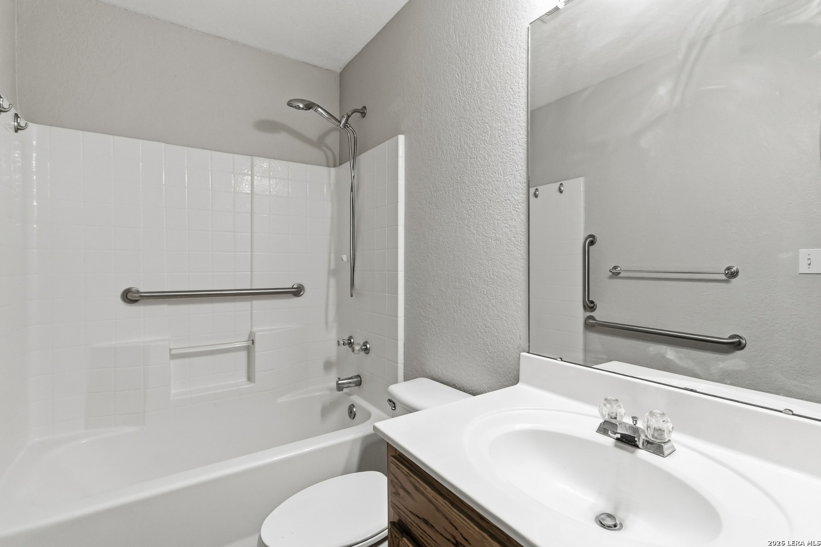 521 WOODLAKE DR, , 78123 — photo 1