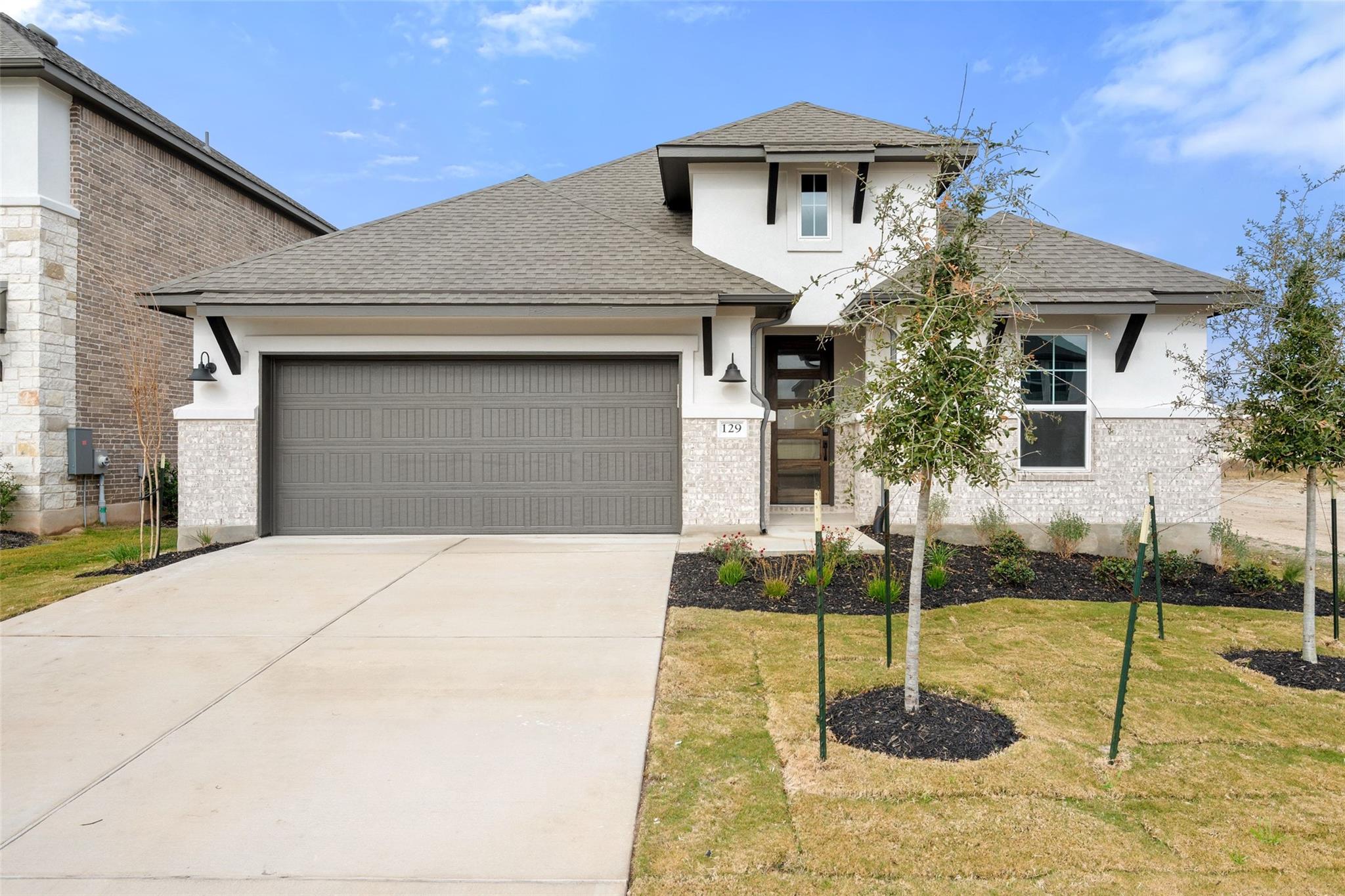 129 Old Woods Road, Liberty Hill, TX 78642 — photo 1
