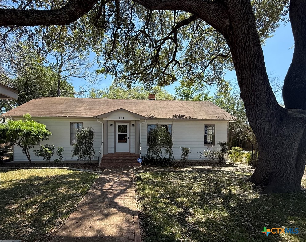 1117 Court, Seguin, TX 78155 — photo 1