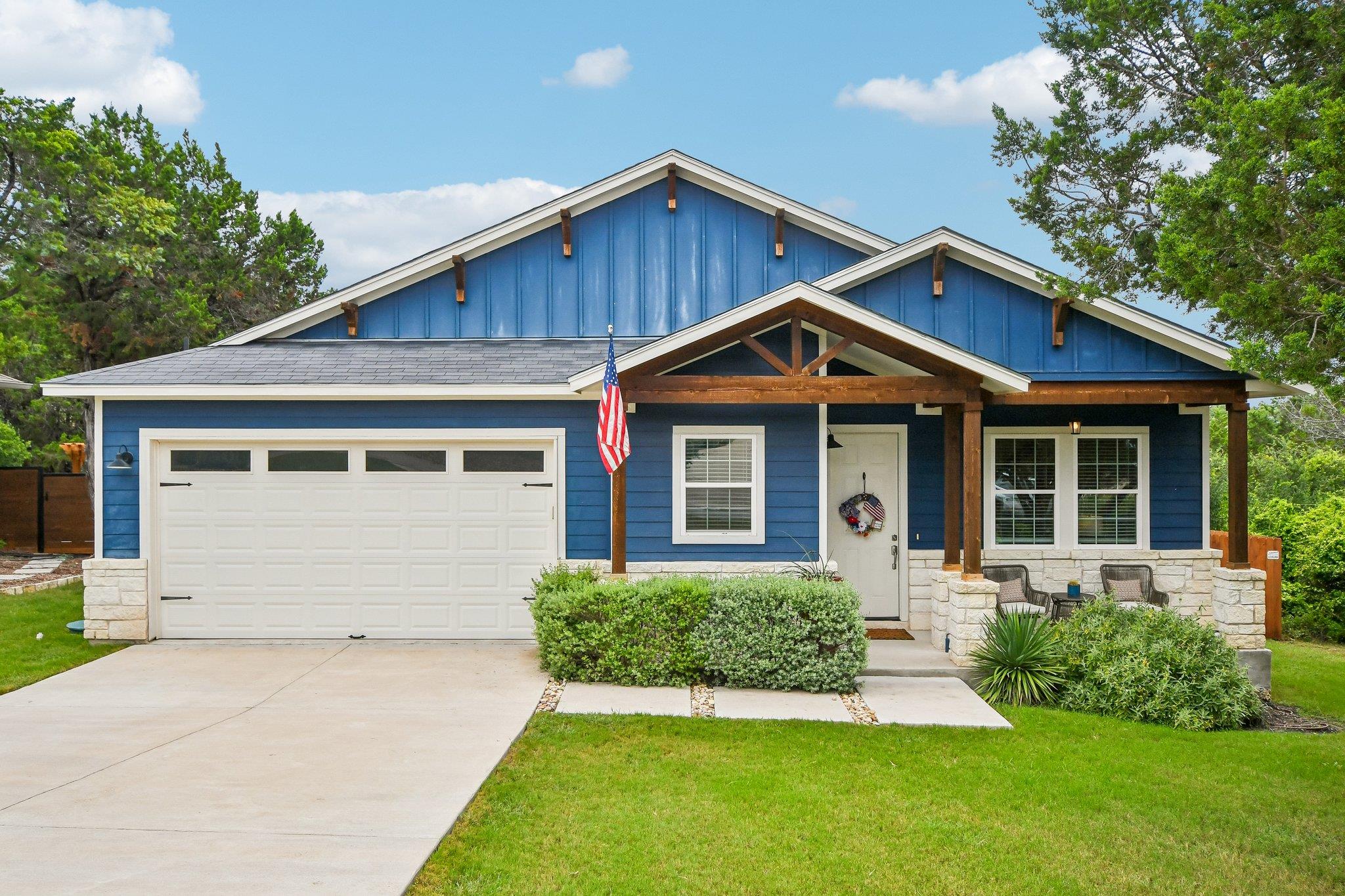2909 Davis, Lago Vista, TX 78645 — photo 1