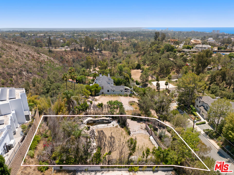 1324 Marinette Road, Pacific Palisades, CA 90272 — photo 1