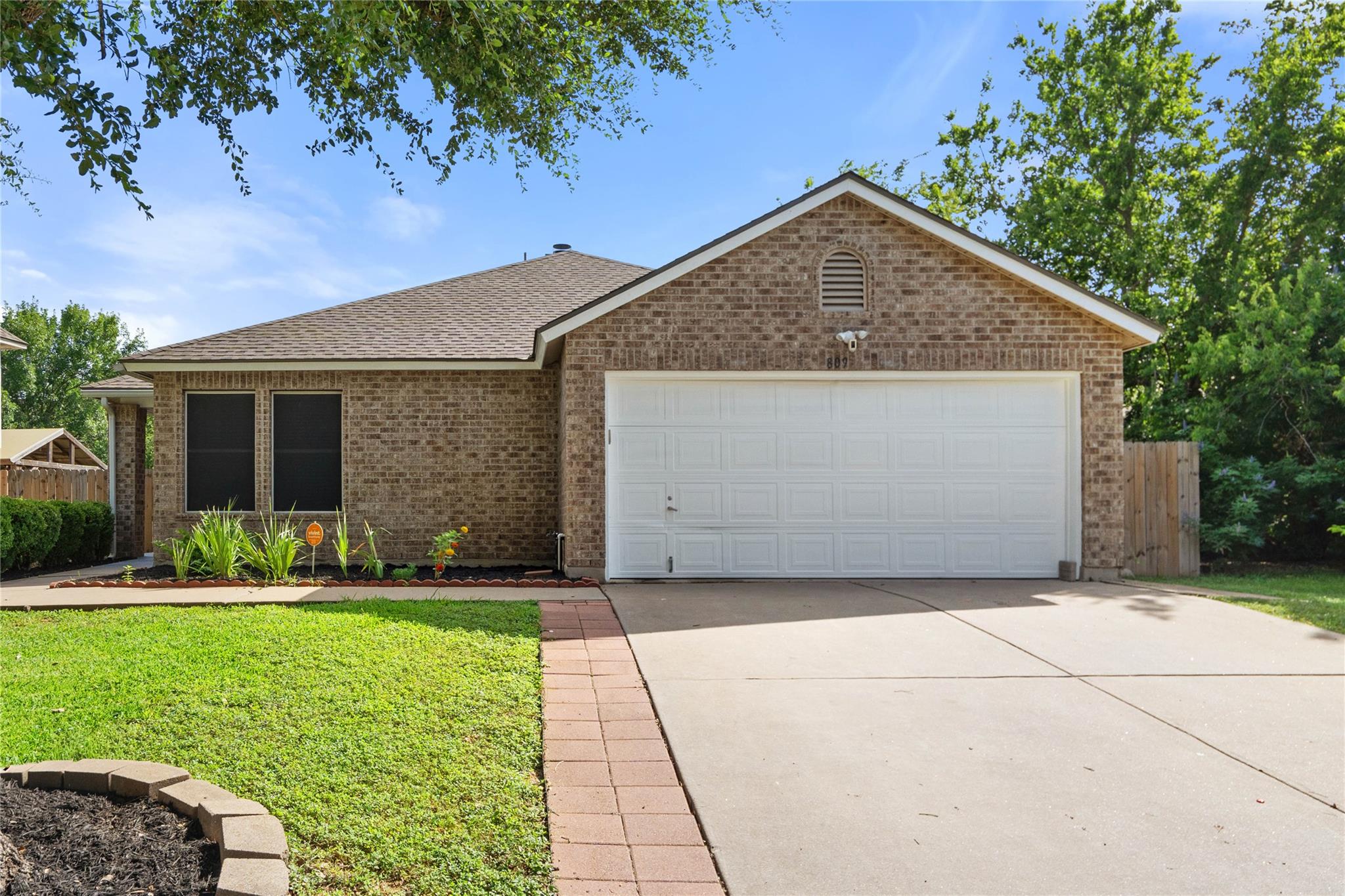 809 Betterman, Pflugerville, TX 78660 — photo 1