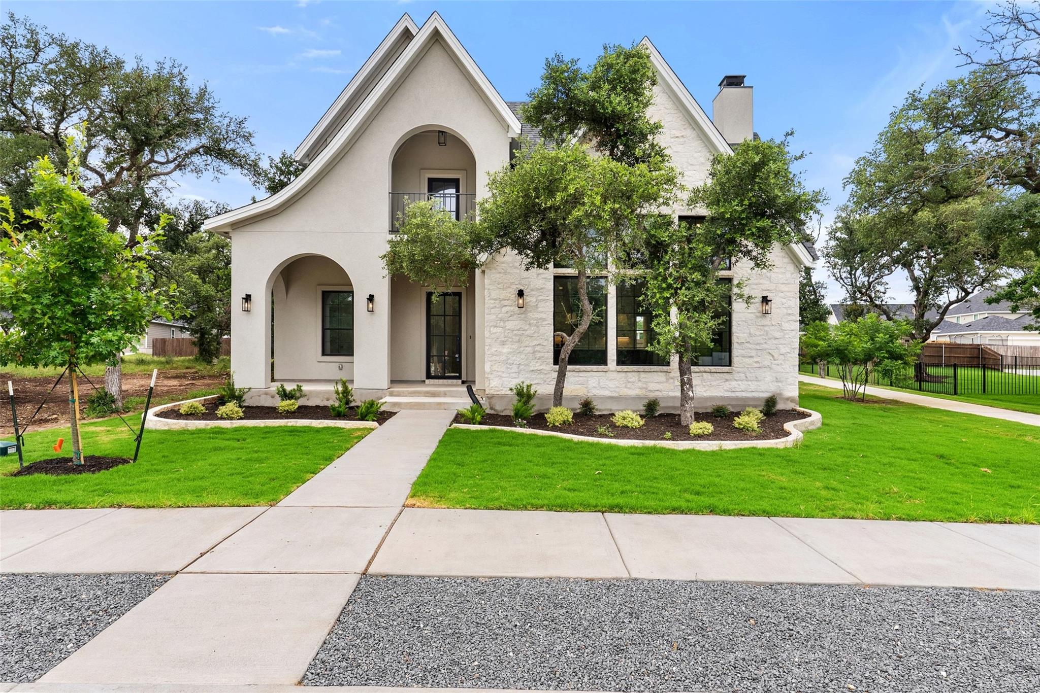 458  Heidi Cir