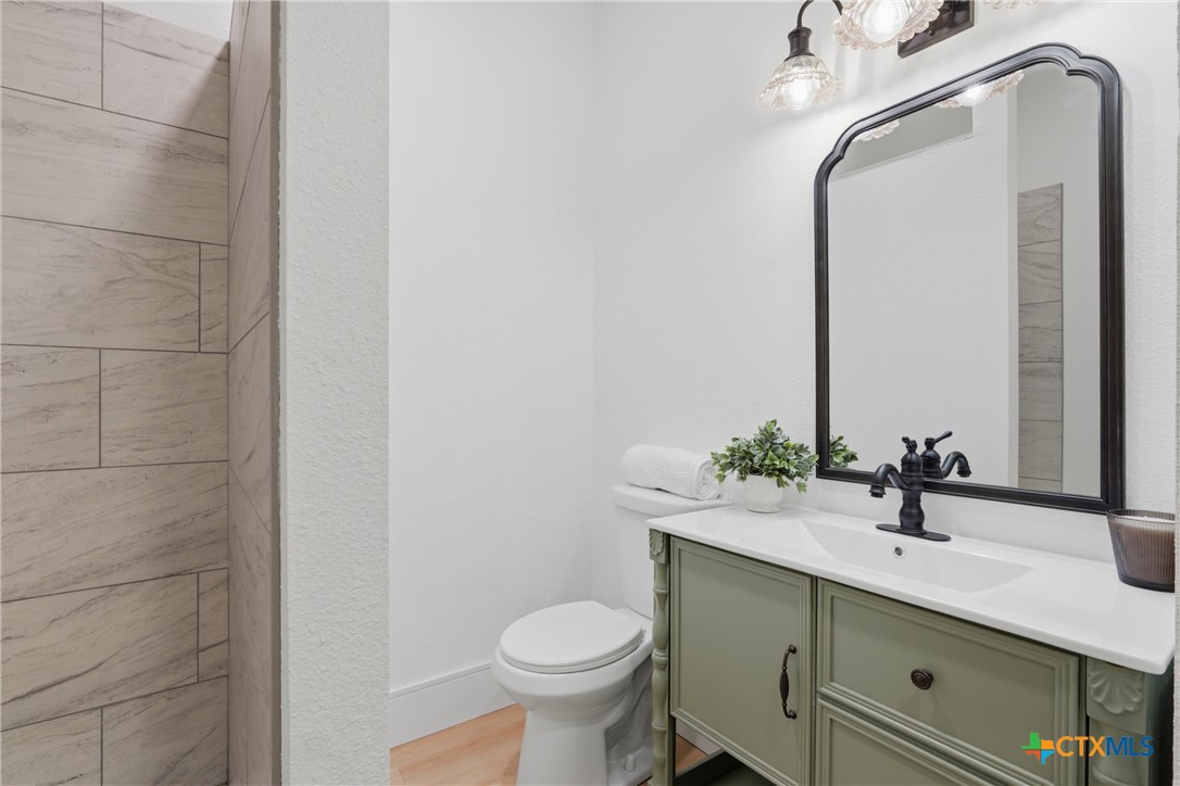 415 Elm, Seguin, TX 78155 — photo 1