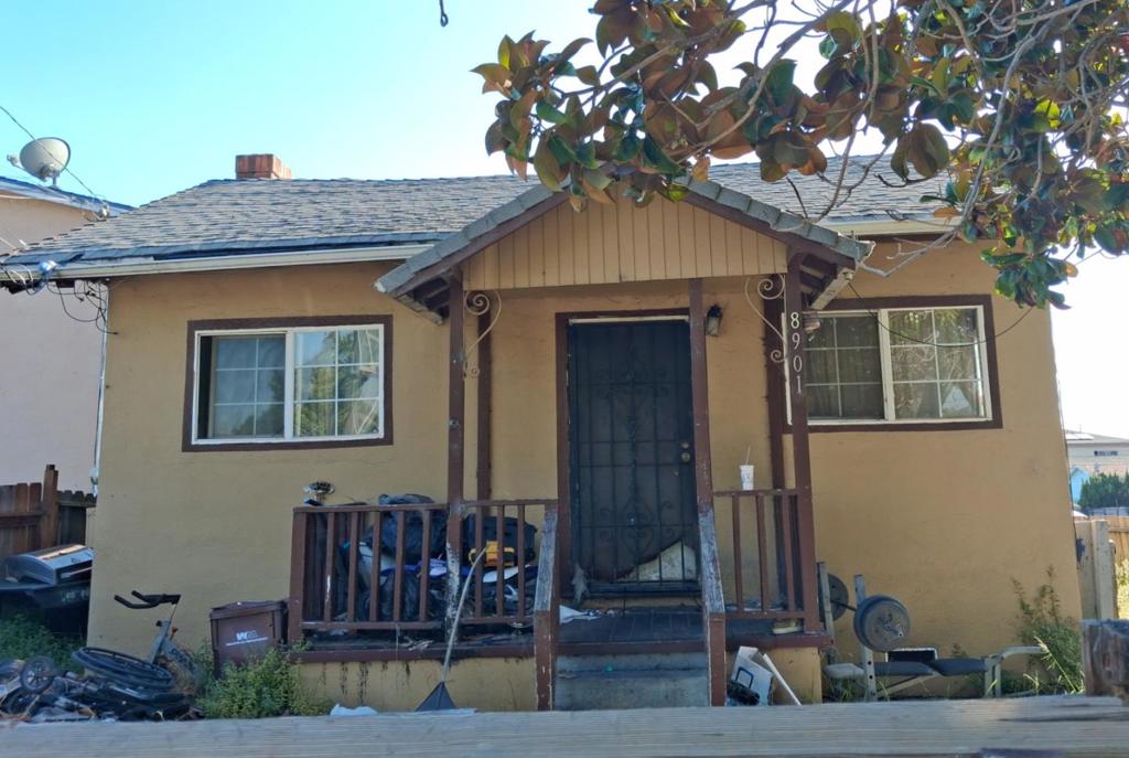 8901 D Street, Oakland, CA 94621 — photo 1