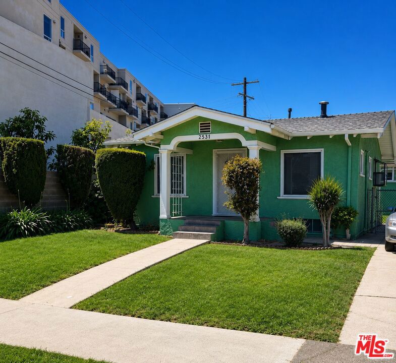 2531 S Sycamore Avenue, Los Angeles, CA 90016 — photo 1