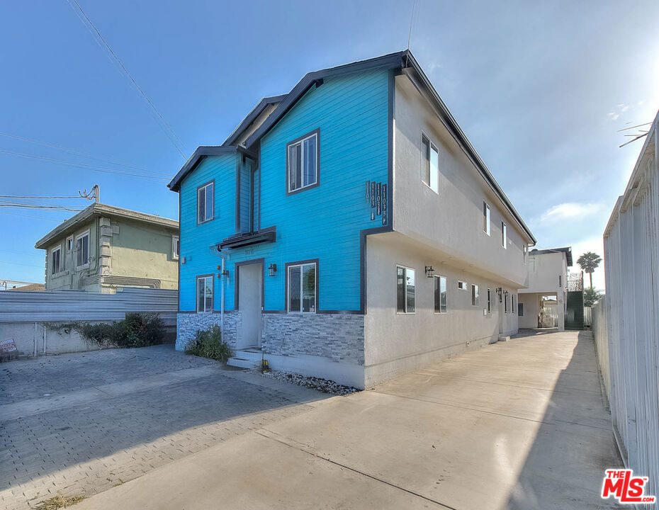 11031 S Burin Avenue, Inglewood, CA 90304 — photo 1