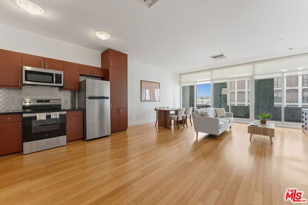 3810 Wilshire Boulevard 602, Los Angeles, CA 90010 — photo 1
