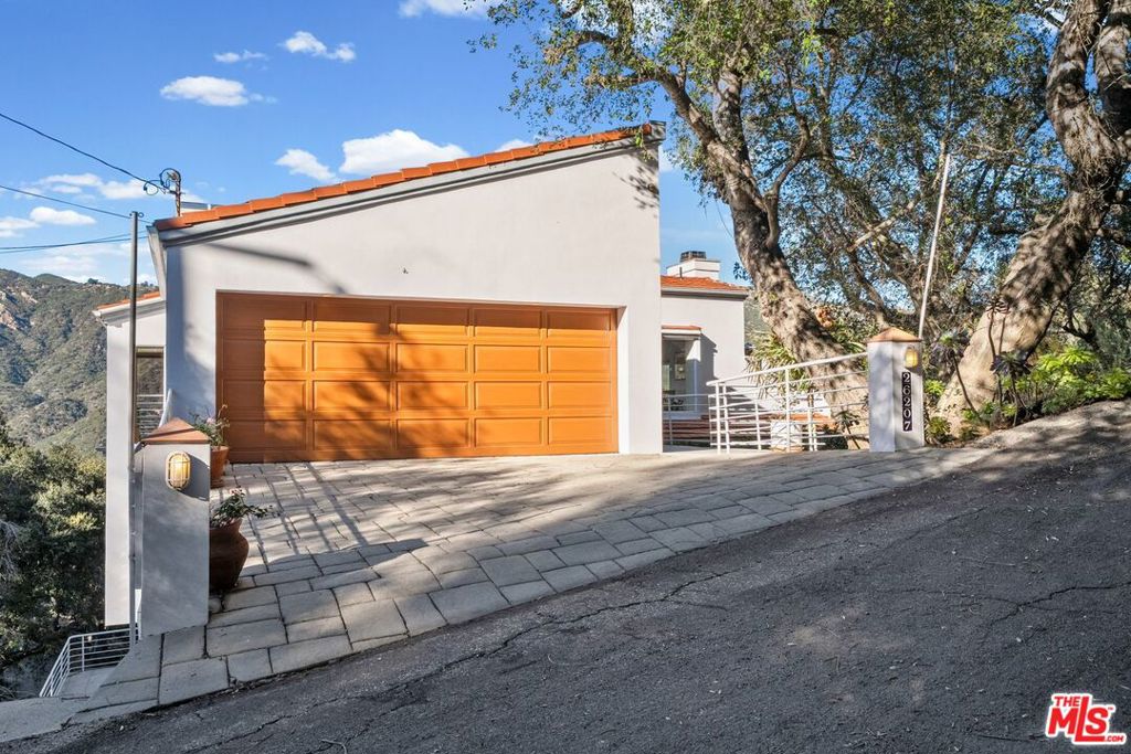 26207 Ingleside Way, Malibu, CA 90265 — photo 1