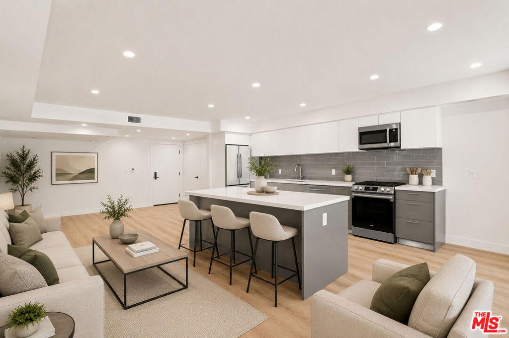 1434 N Poinsettia Place 306, Los Angeles, CA 90046 — photo 1