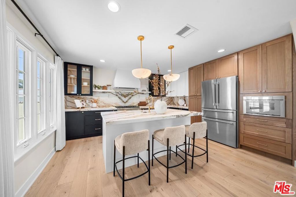 177 S Gardner Street, Los Angeles, CA 90036 — photo 1