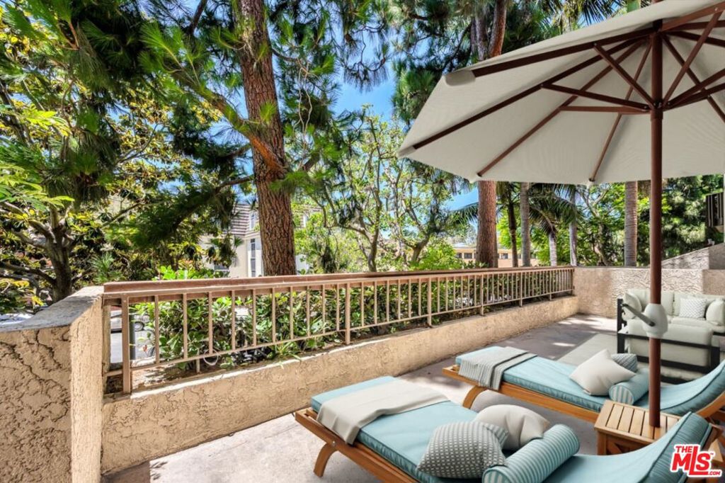 8600 Tuscany Avenue 202, Playa Del Rey, CA 90293 — photo 1