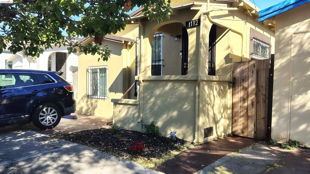 1112 82Nd Ave, Oakland, CA 94621 — photo 1