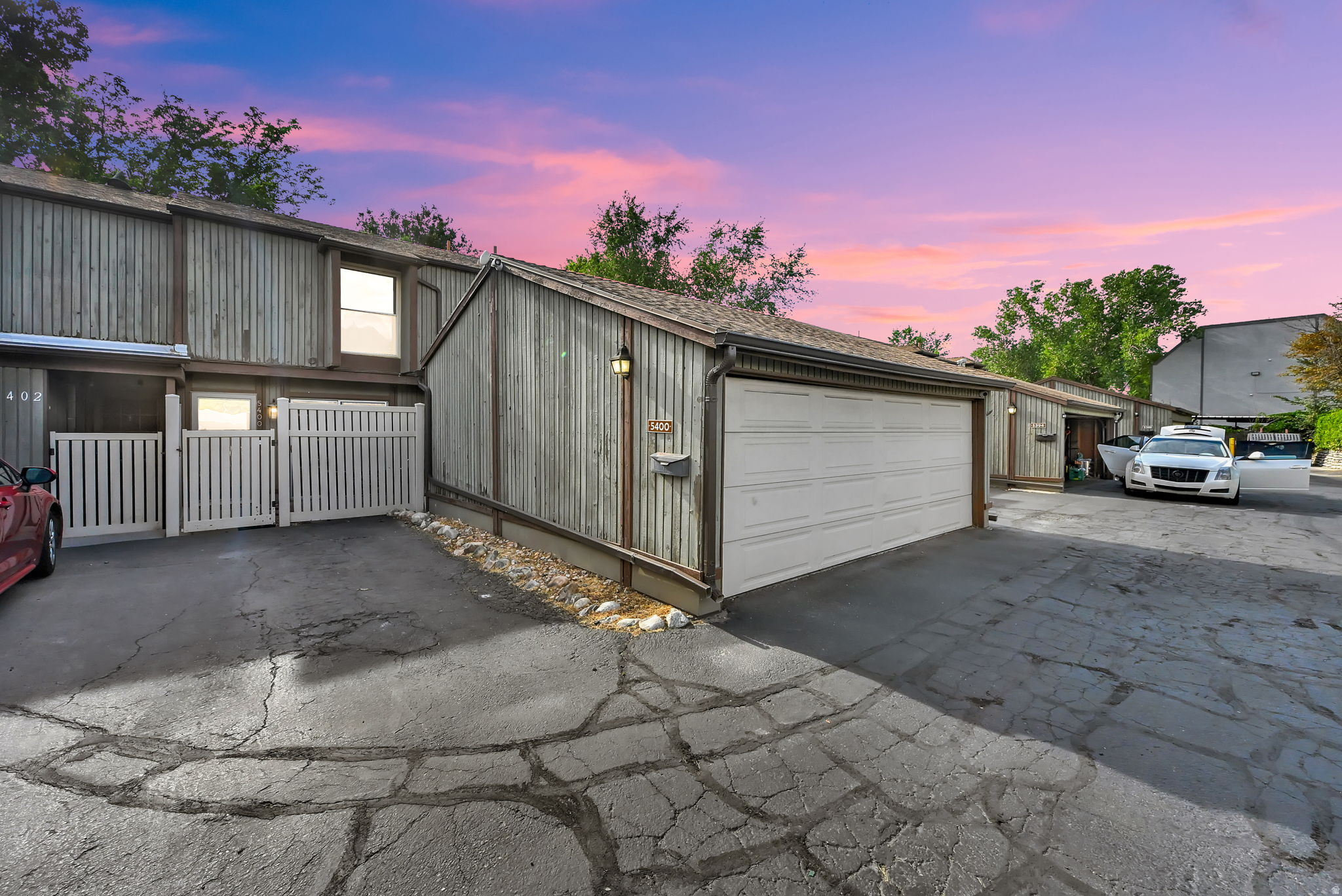 5400 S TONALEA DR, Murray, UT 84107 — photo 1