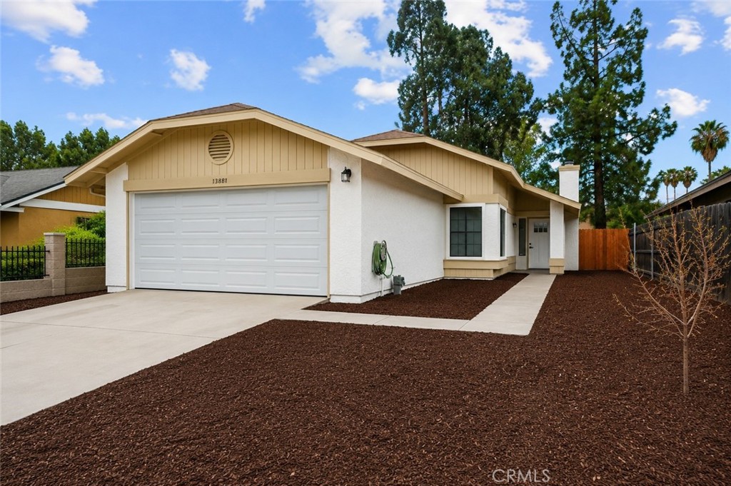 13881 Elmwood Ct, Moreno Valley, CA 92553 — photo 1
