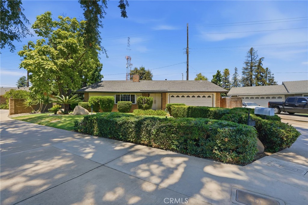 2017 S Woodland, Visalia, CA 93277 — photo 1