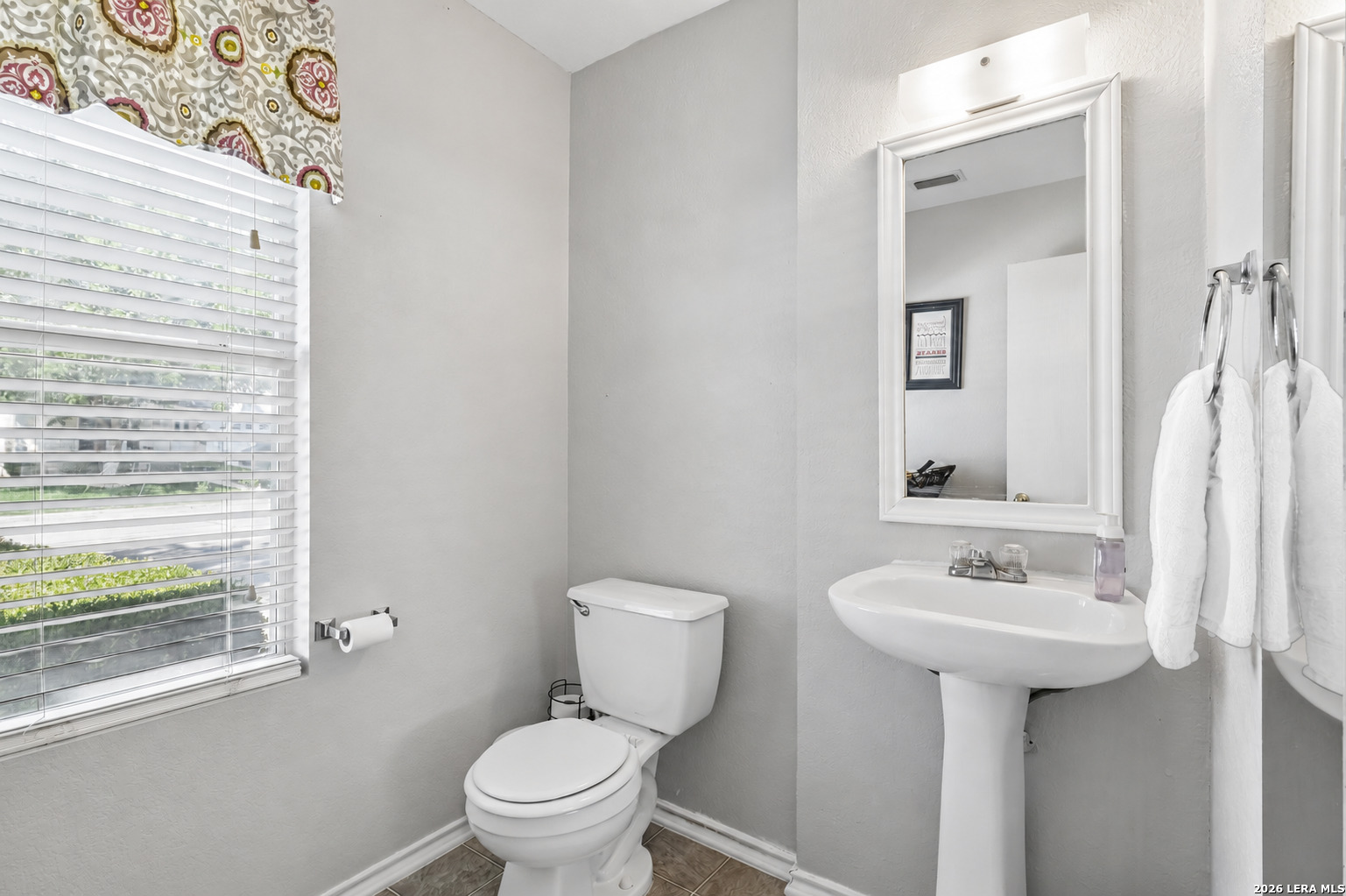 620 NORTHLAKE DR, , 78130 — photo 1