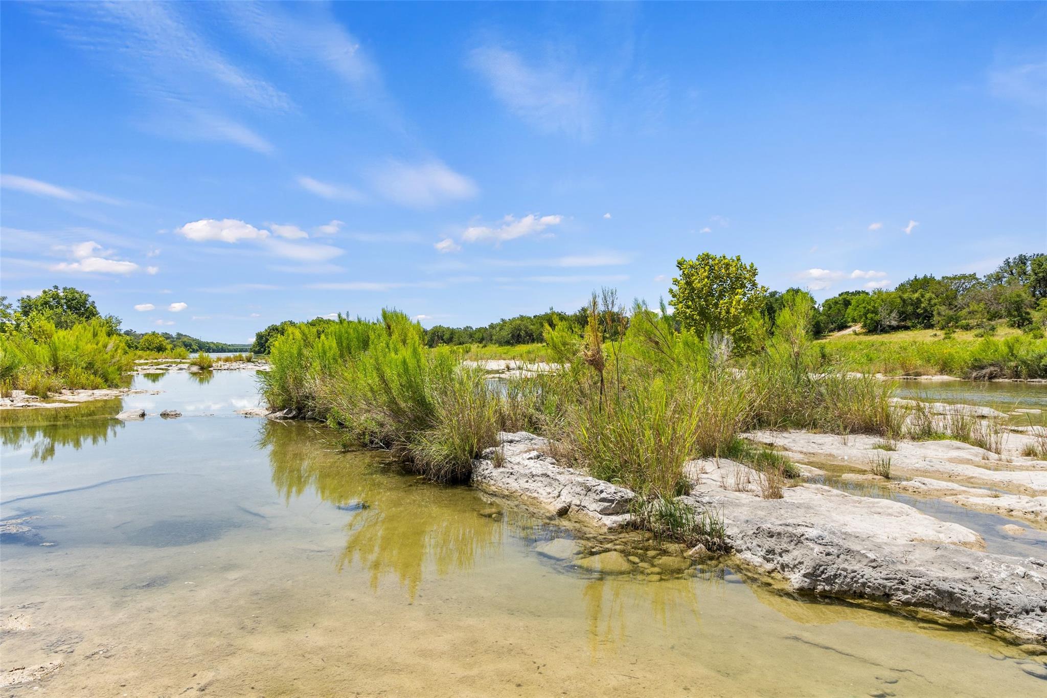 135  River View Dr, Johnson City, TX 78636 — photo 1