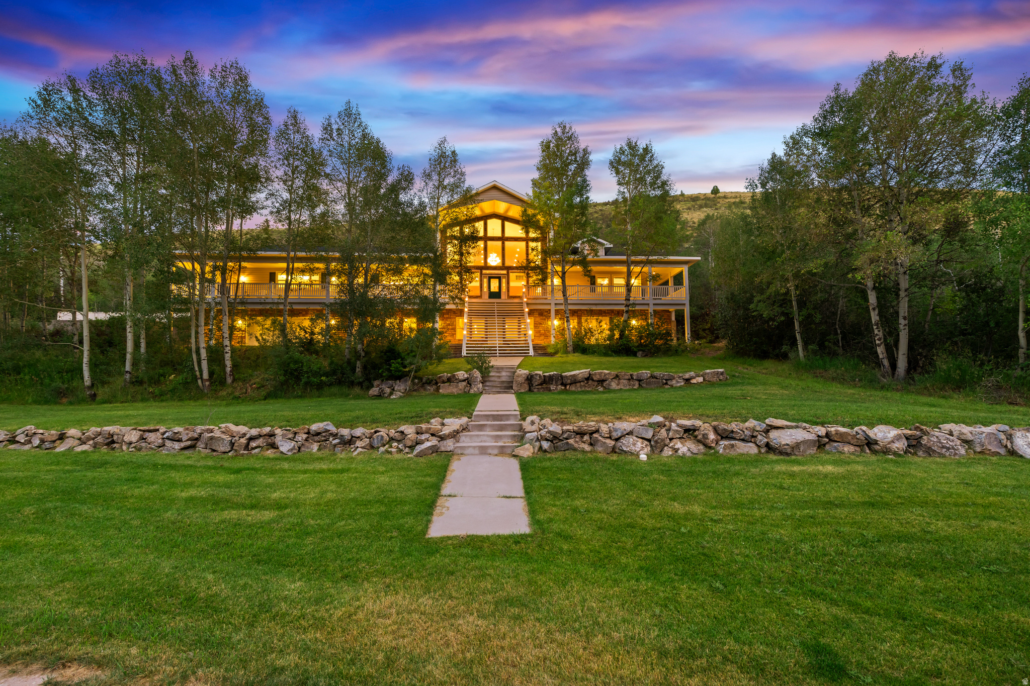 1133  PARIS CANYON RD