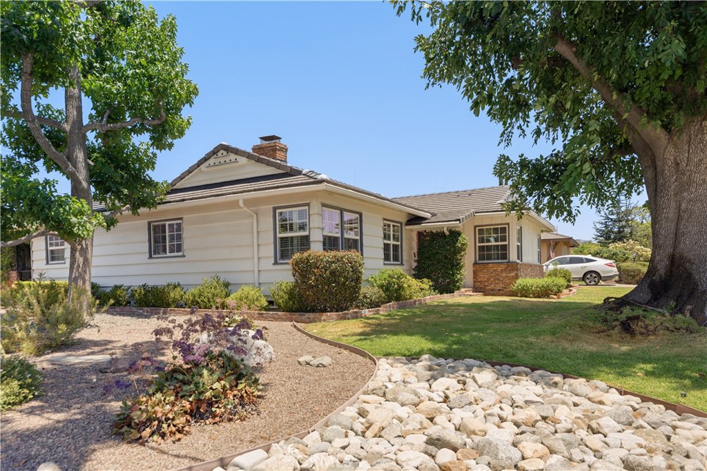 903 E Dalton, Glendora, CA 91741 — photo 1