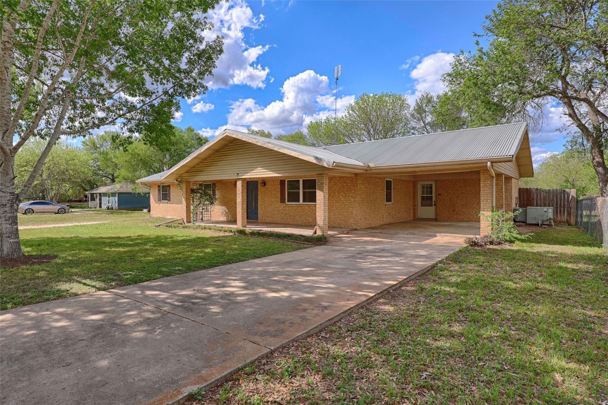 705 La Grange, Flatonia, TX 78941 — photo 1