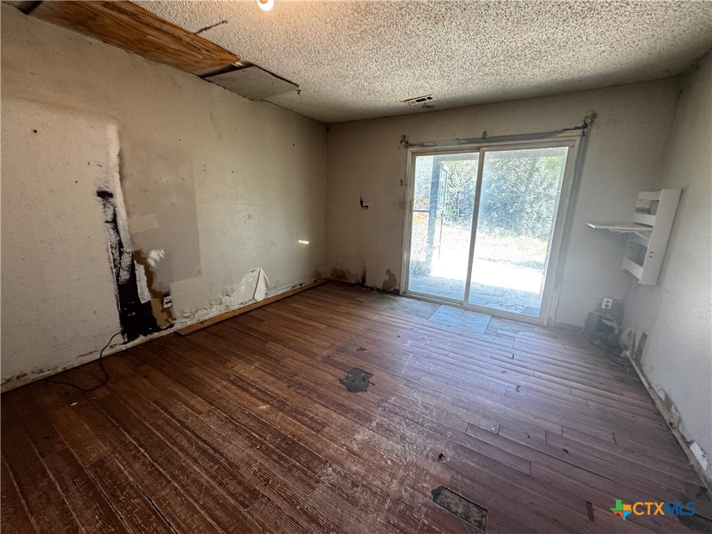 472 Pecos, Kempner, TX 76539 — photo 1