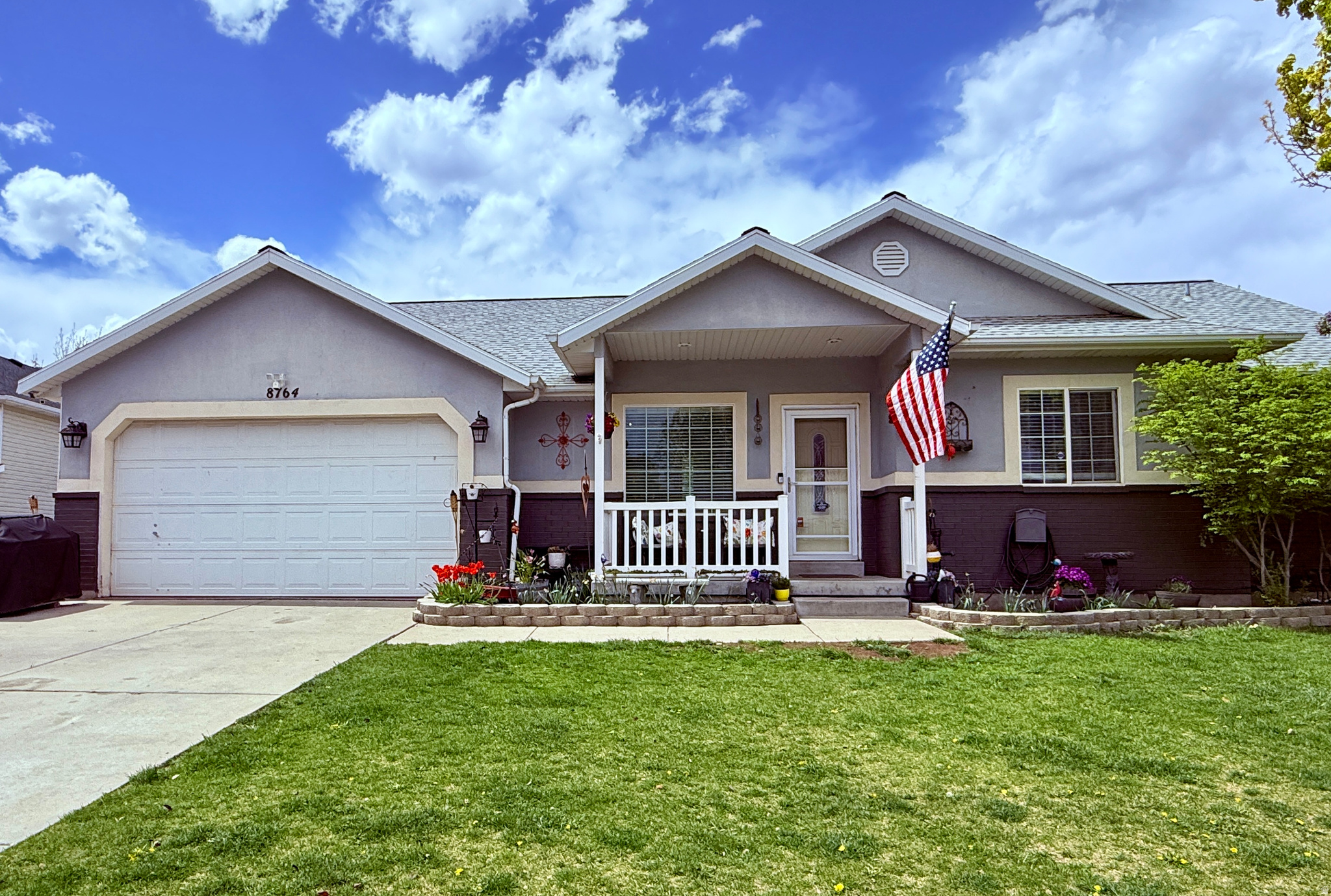 8764 S PEBBLECREEK RD, West Jordan, UT 84081 — photo 1