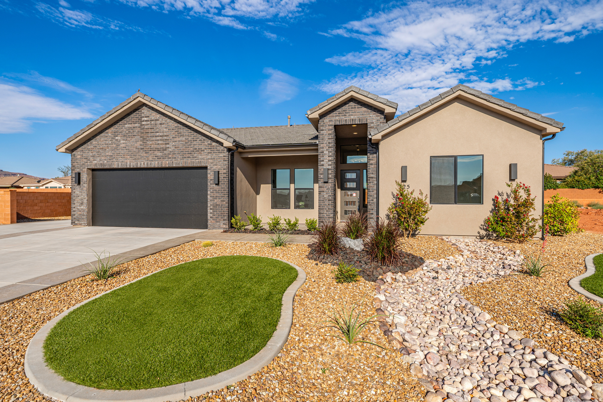 525 SERENITY CIR #8, Ivins, UT 84738 — photo 1