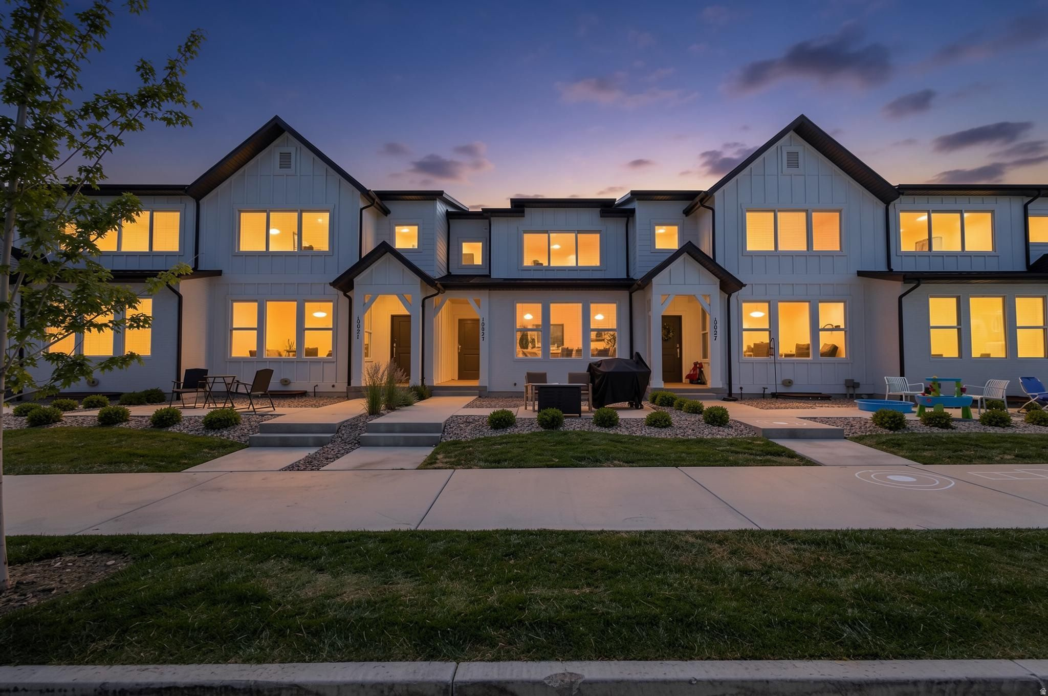 10023 N FEATHERSTONE DR, Highland, UT 84003 — photo 1