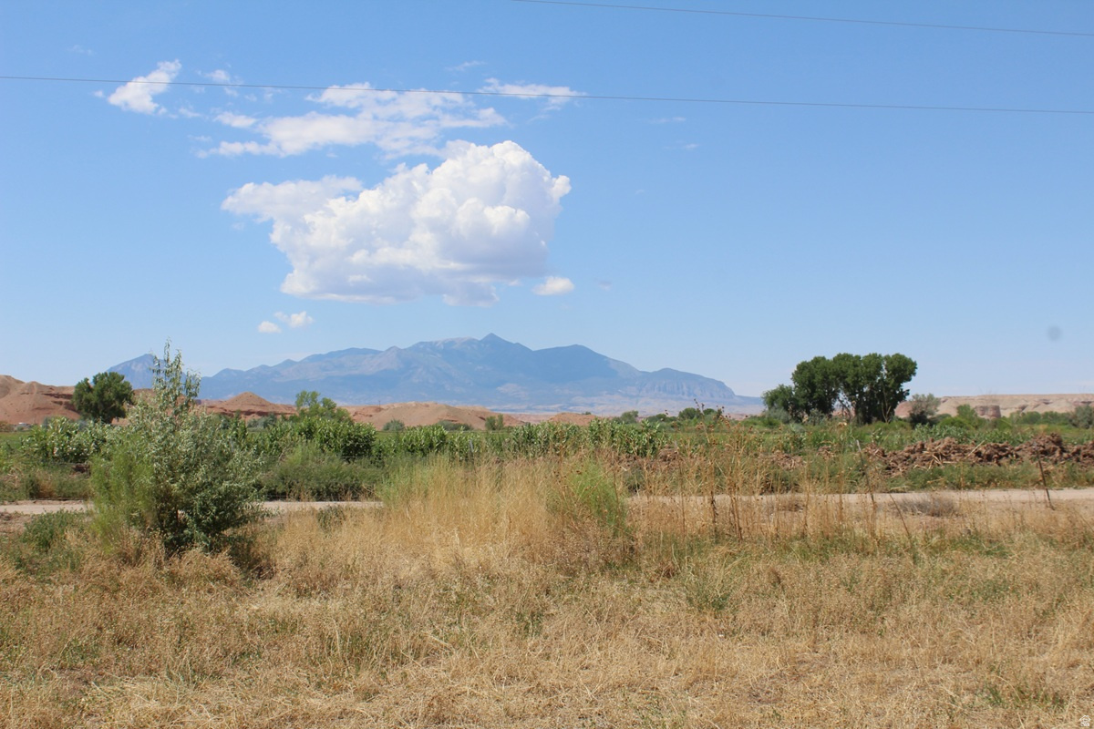 700 E 725 N, Hanksville, UT 84734 — photo 1