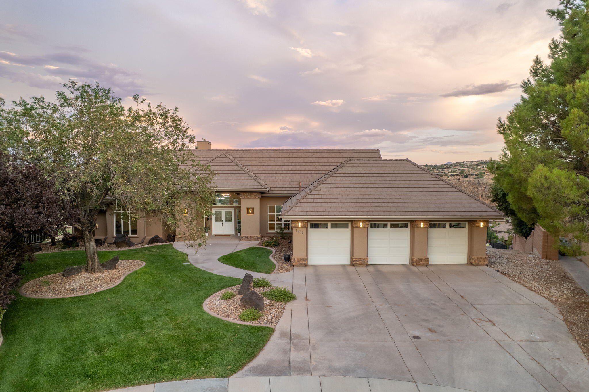 1882 E Joe CIR, St George, UT 84790 — photo 1