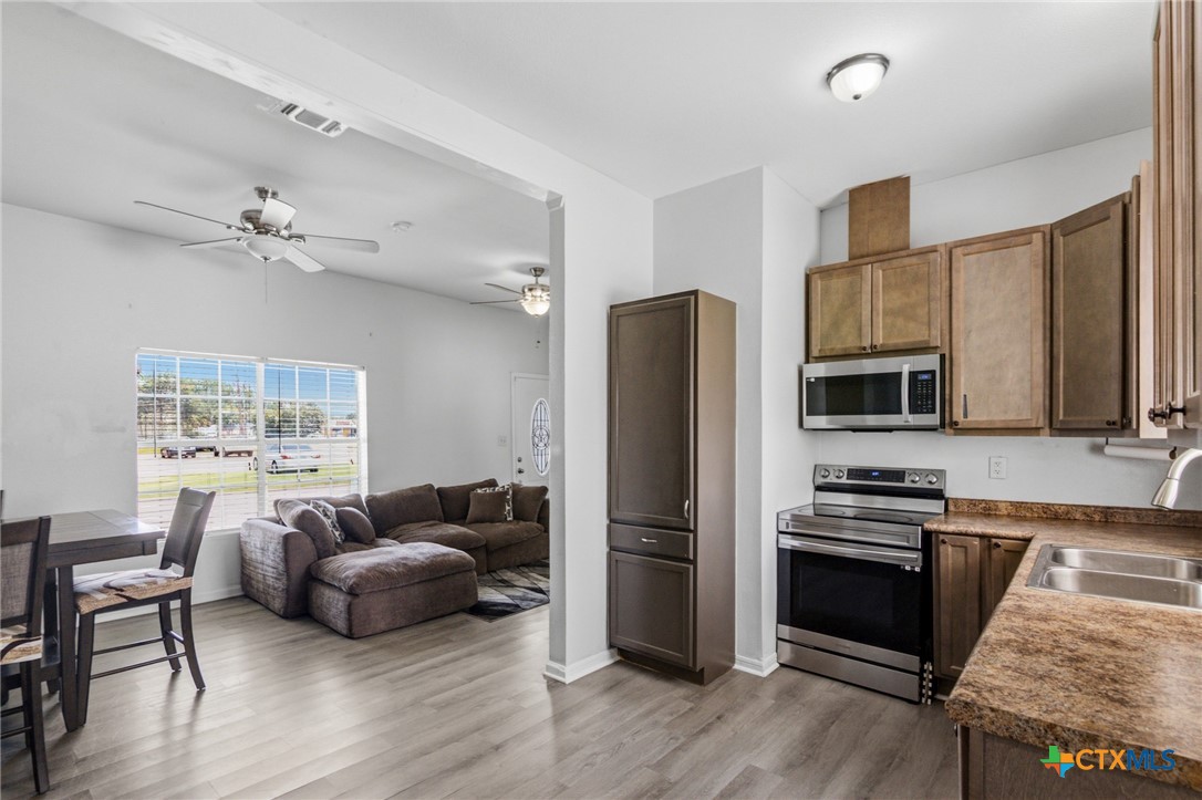 1701 Wheeler, Victoria, TX 77901 — photo 1