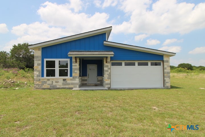 171 Hurst Place Boulevard, Lampasas, TX 76550 — photo 1
