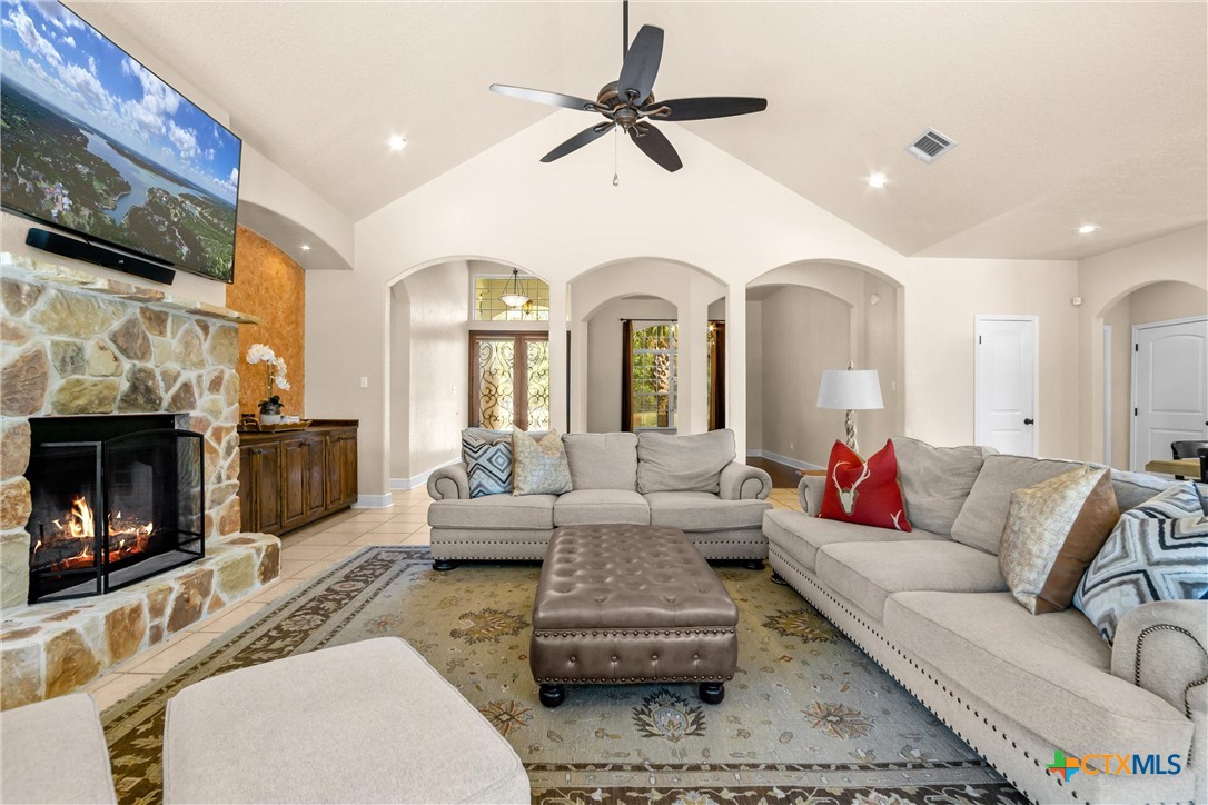 5545 Cliff Estates, Temple, TX 76502 — photo 1