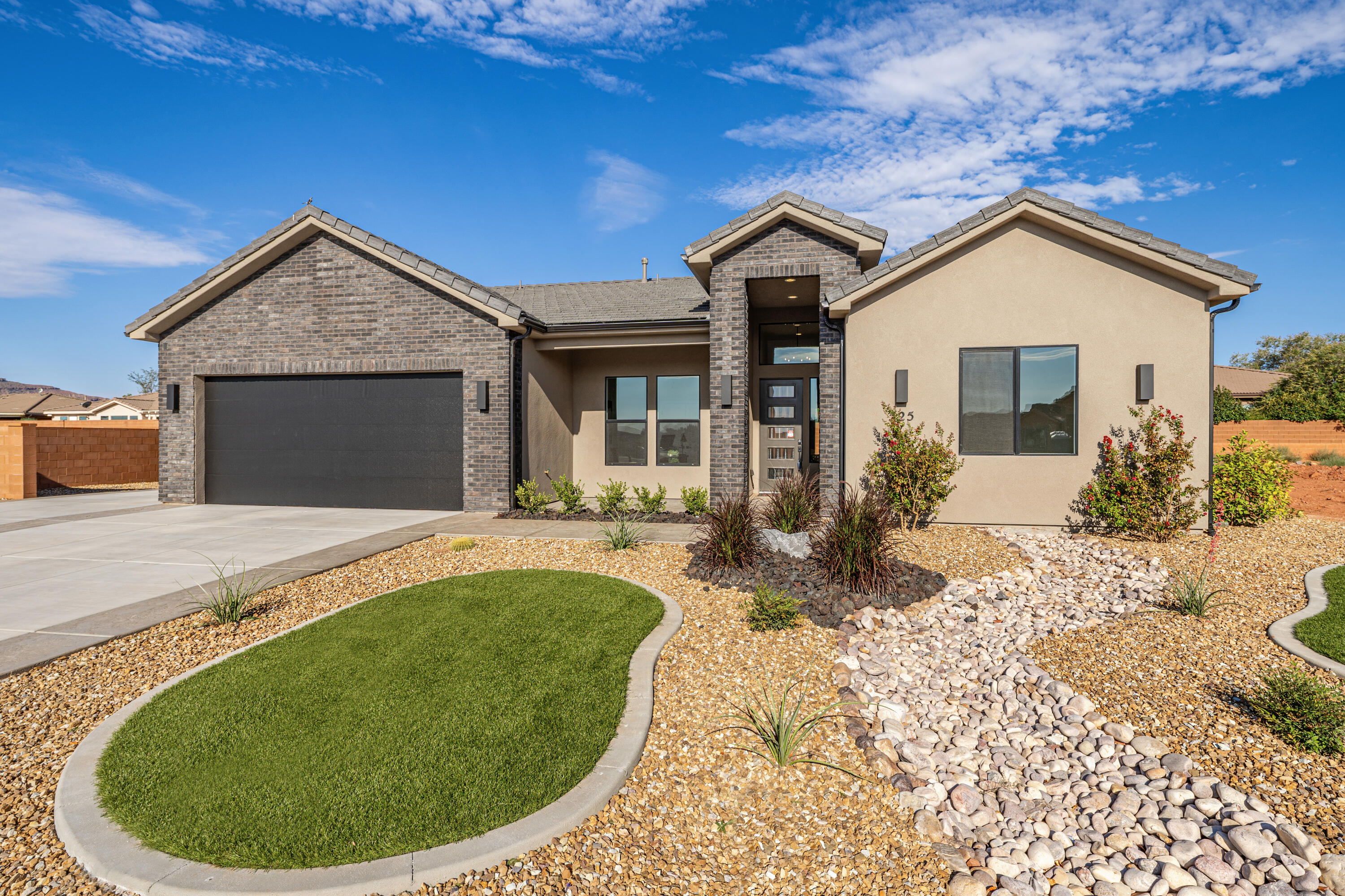 525 S Serenity CIR, Ivins, UT 84738 — photo 1