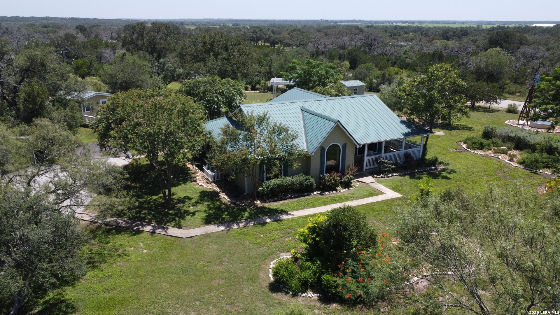 610 County Road 342, Hondo, TX 78861 — photo 1