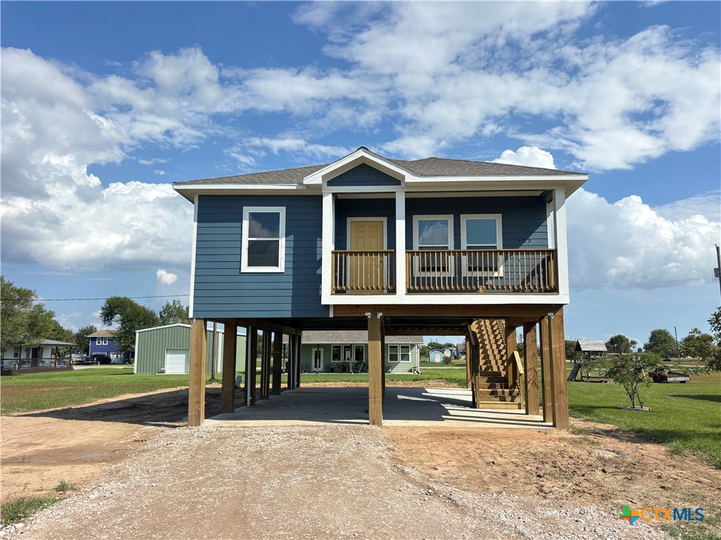 423 Calumet, Palacios, TX 77465 — photo 1