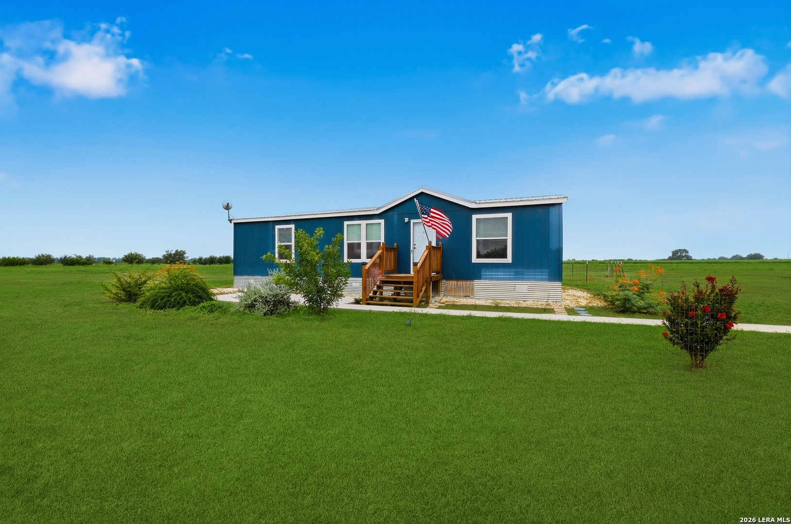 537 County Road 442, Hondo, TX 78861 — photo 1