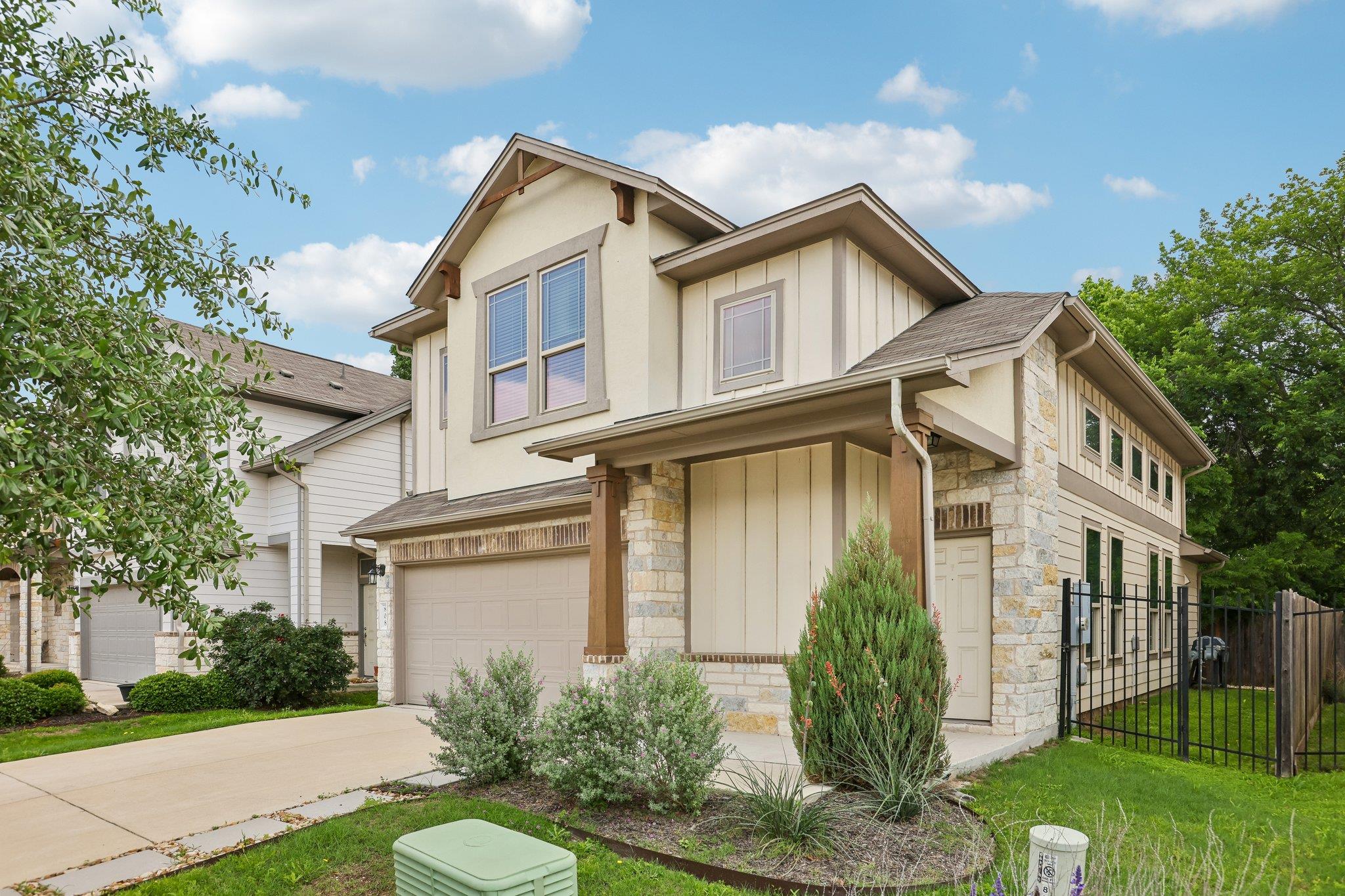 808  Totis Rd, Austin, TX 78748 — photo 1
