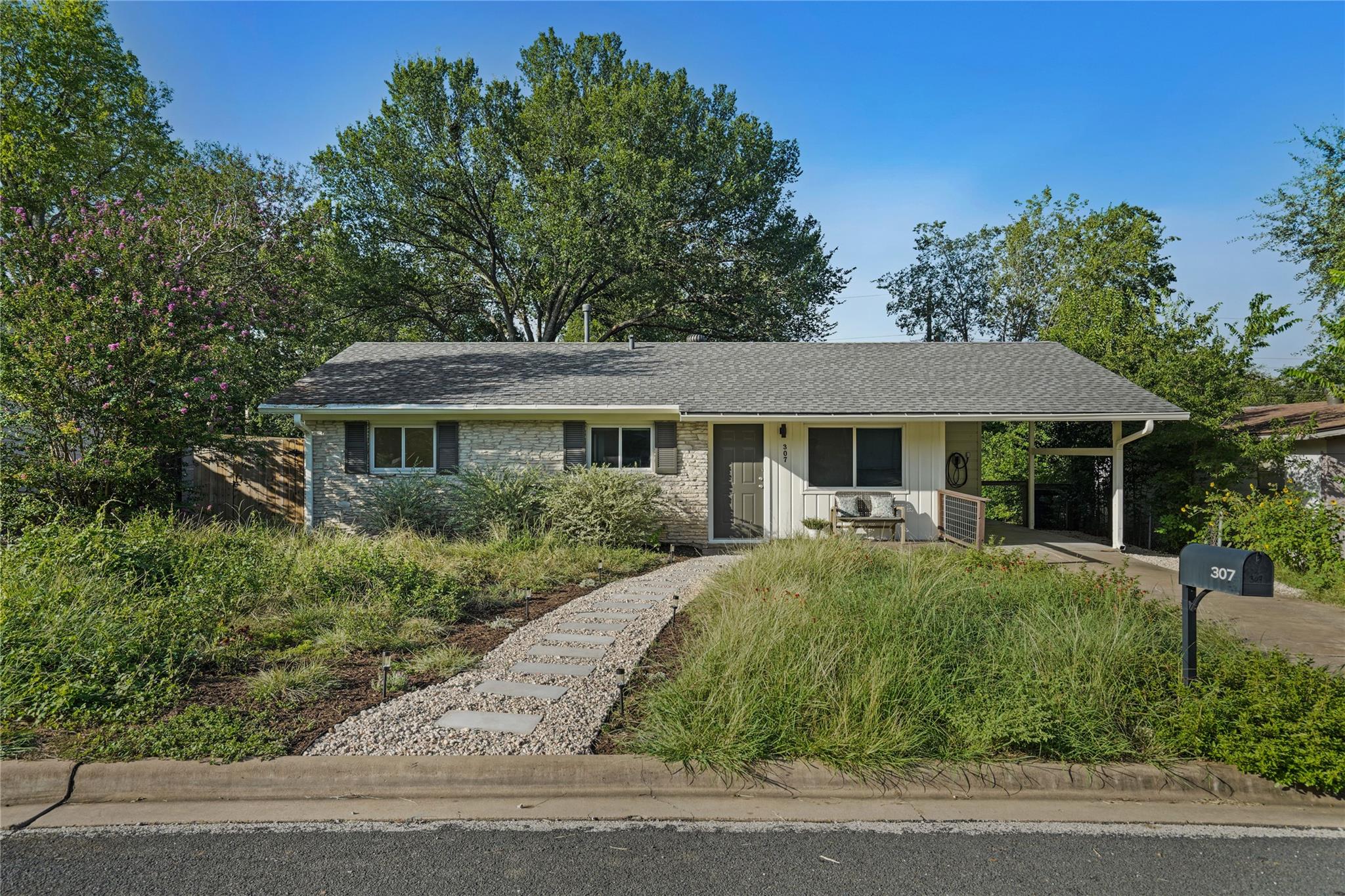 307 Sheffield, Austin, TX 78745 — photo 1