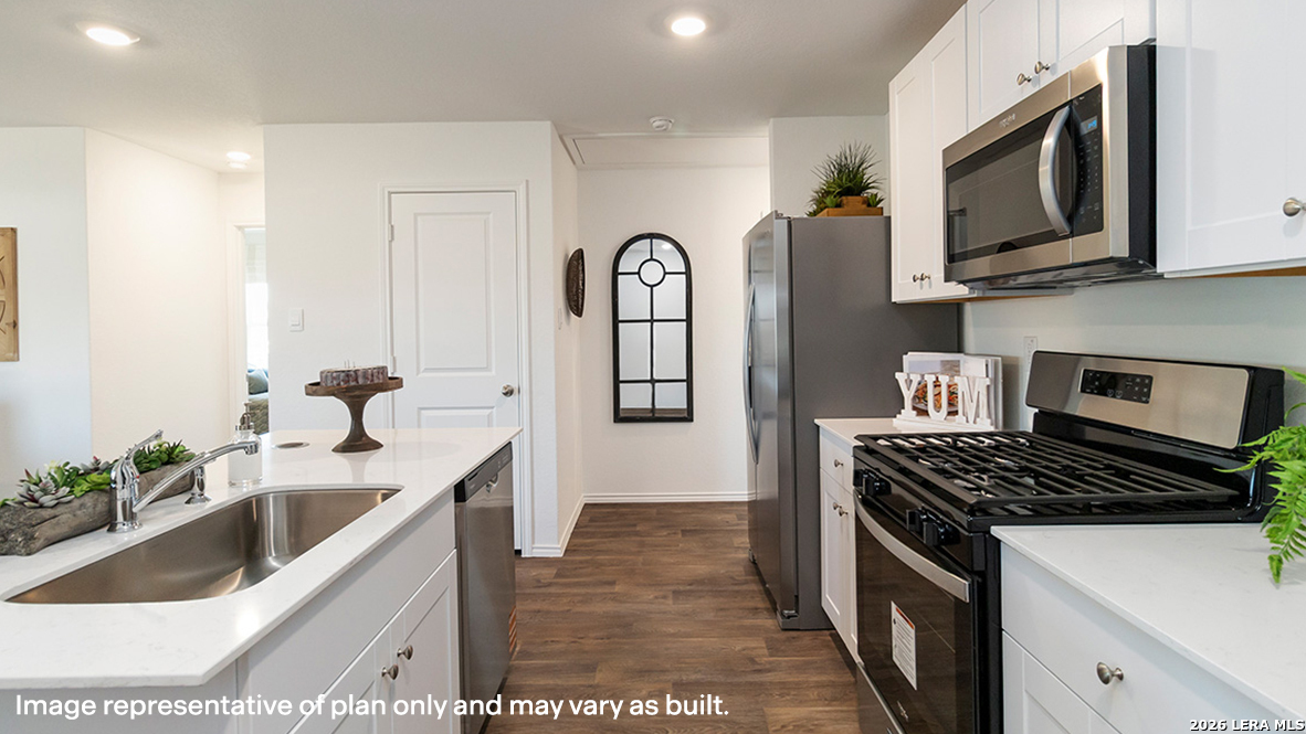 5253 Fannin Crane, ,  78245 — photo 1