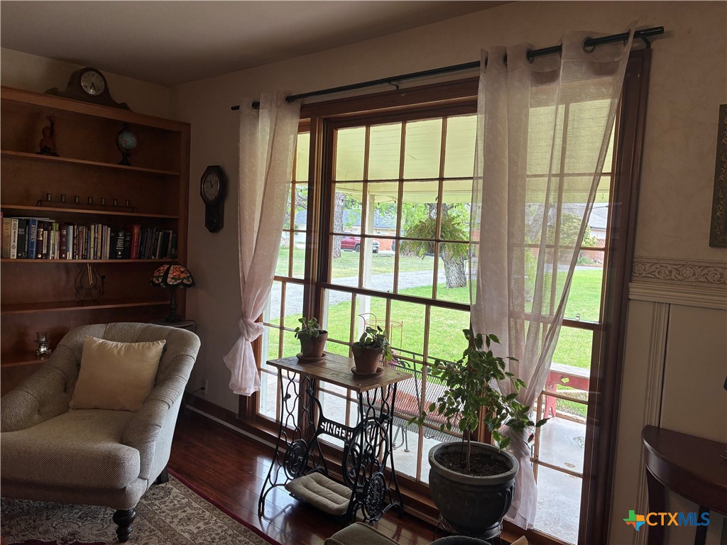 408 Porter, Lampasas, TX 76550 — photo 1