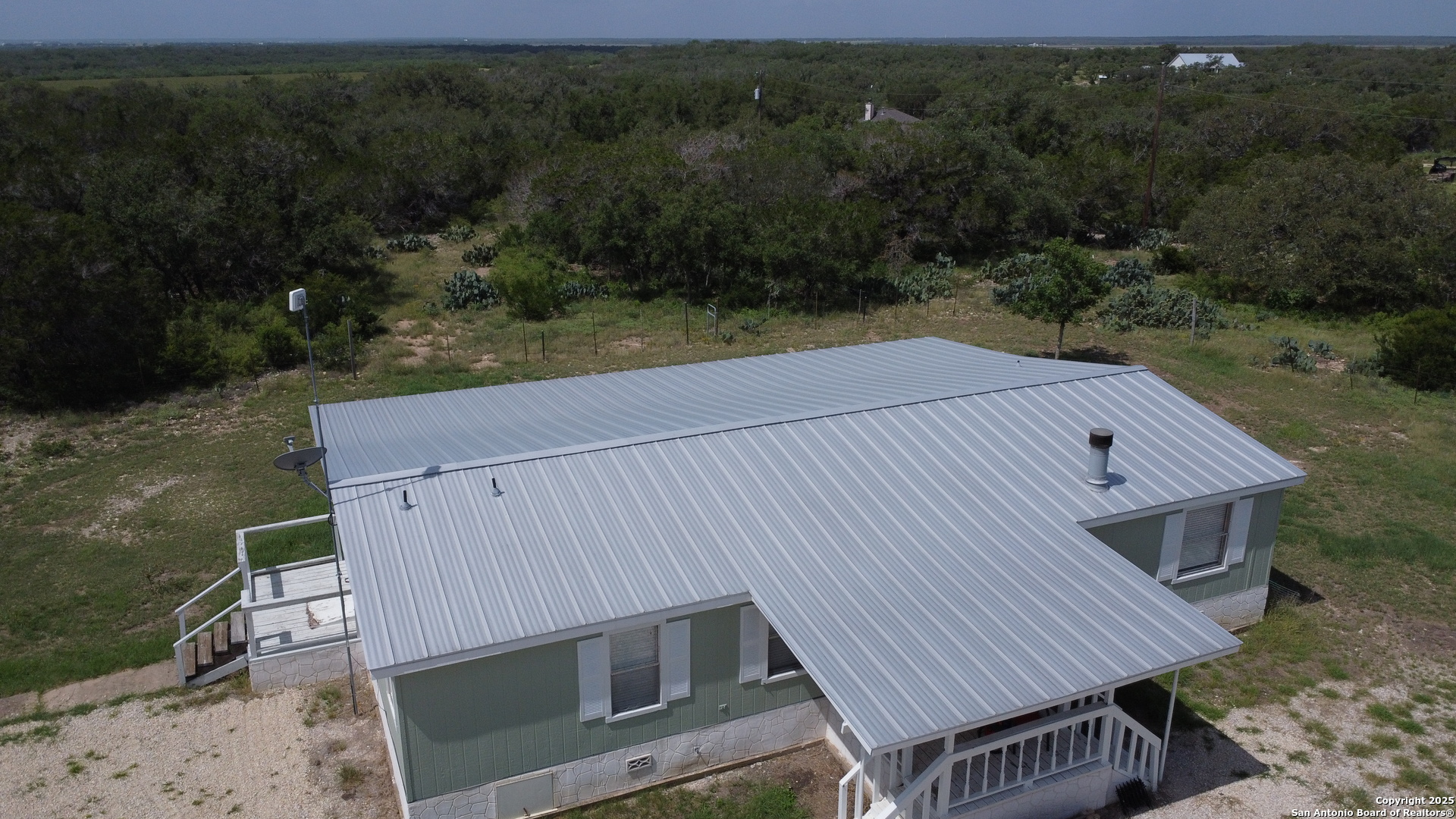 233 COUNTY ROAD 340, , 78861 — photo 1