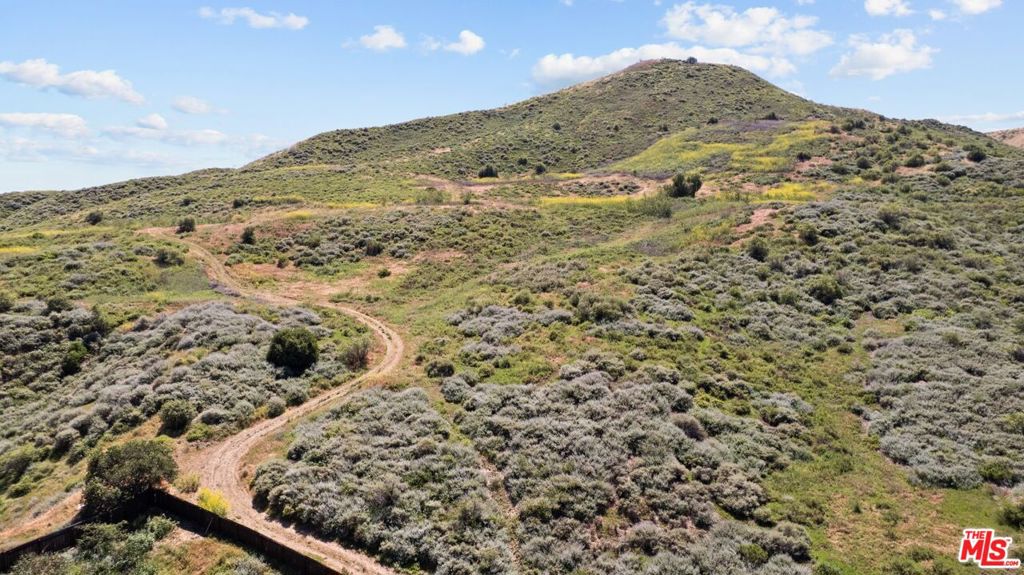 0 Apn 3272-032-086, Castaic, CA 91384 — photo 1
