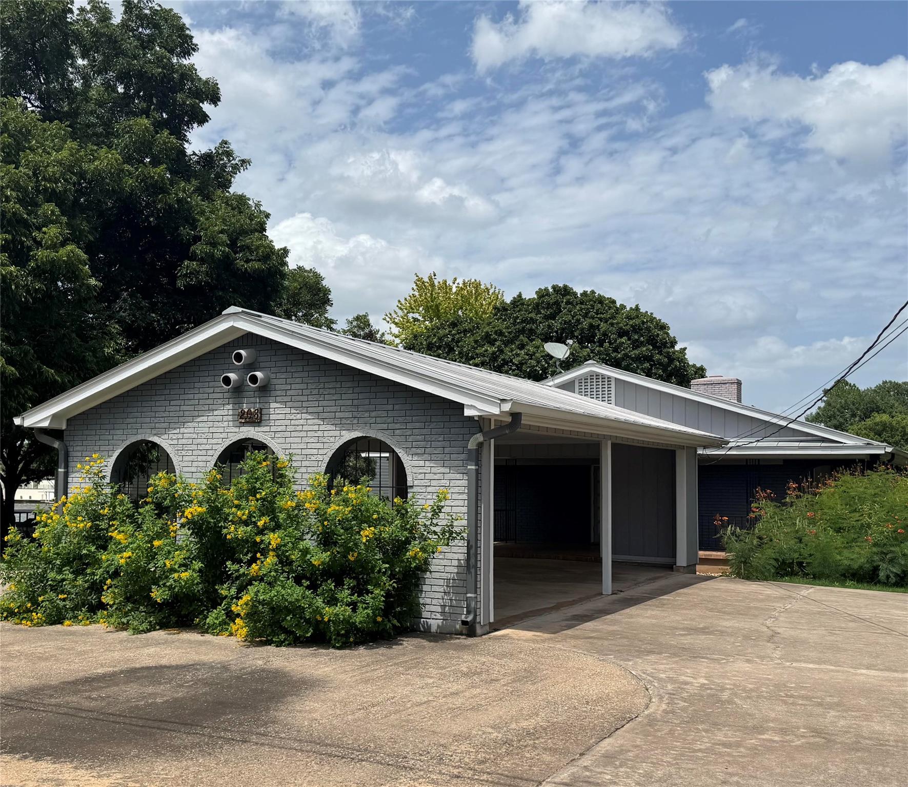 208 Riverside, Kingsland, TX 78639 — photo 1